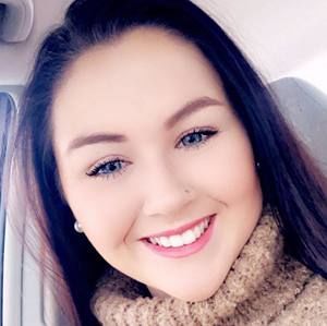 Meet your Posher, Zoë